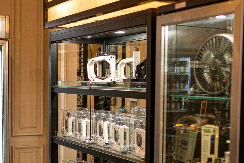 Buyer's Guide to Nicotine accessories — bulk case