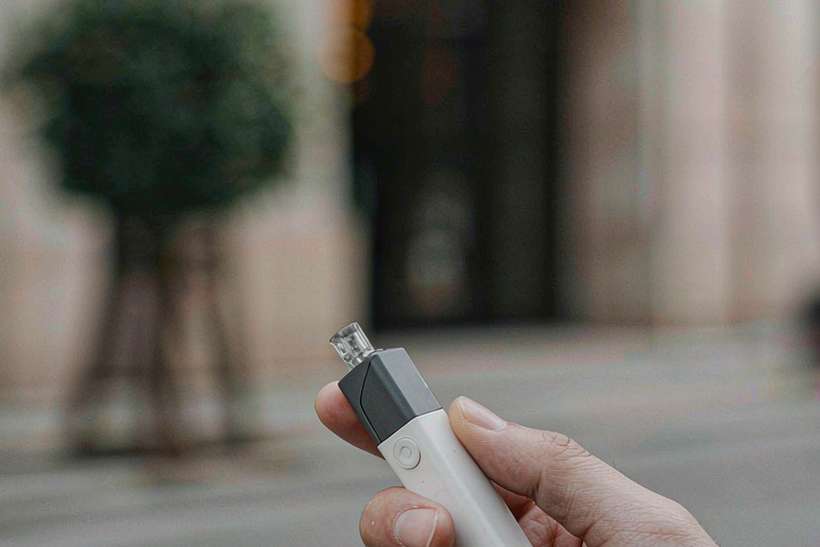 Glossary of Nicotine accessories — container load