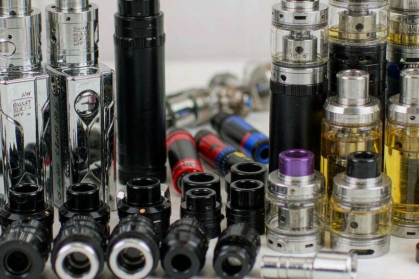 Warehouse Options for Nicotine tanks — OEM available
